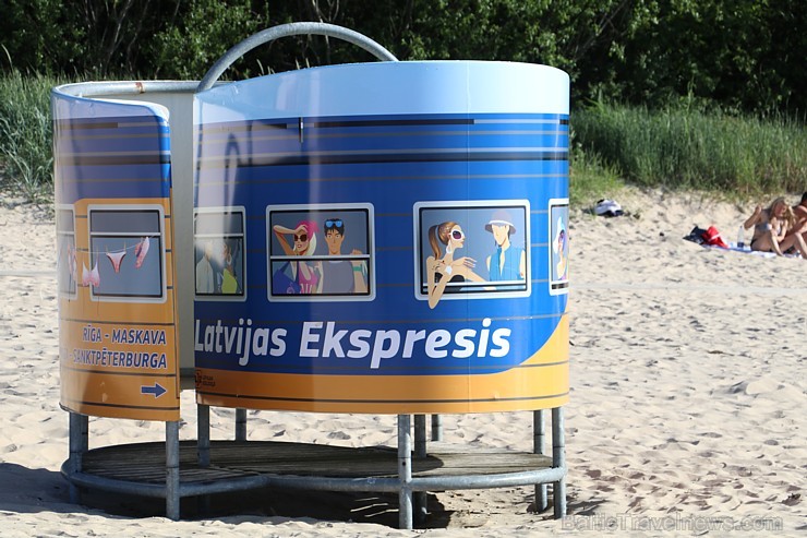 Jūrmala piesaka garšīgu pludmales sezonu no «36Line» līdz «Orizzonte». Attēlā - Latvijas Ekspresis Jūrmala piesaka garšīgu pludmales sezonu no «36Line» līdz «Orizzonte». Attēlā - Latvijas Ekspresis 200415