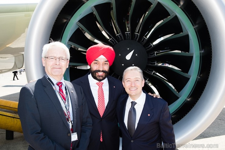 «Airbaltic» pasaulē lielākajā aviācijas izstādē Parīzē prezentē «Bombardier» CS300 lidmašīnu 200578