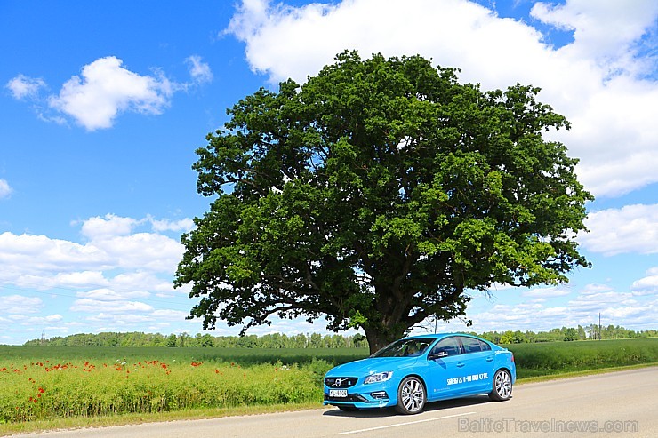 Travelnews.lv ceļo uz Jaunpili ar jauno un jaudīgo Volvo S60 Polestar 201134