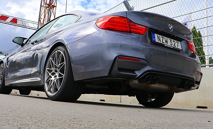 Travelnews.lv ņem aktīvu dalību BMW M pieredzes pasākumā Biķernieku trasē 201397