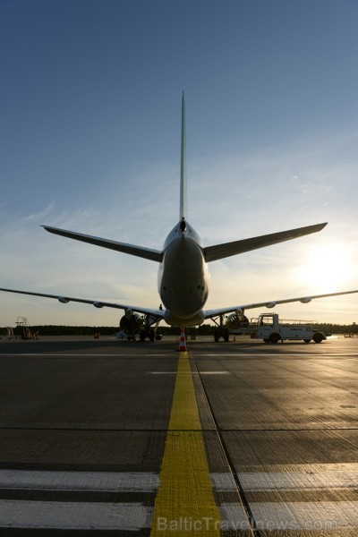 Lidosta «Rīga» un «Airbaltic» medijiem atrāda savu infrastruktūru un gaisa floti 202192