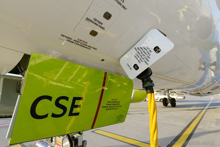 Lidosta «Rīga» un «Airbaltic» medijiem atrāda savu infrastruktūru un gaisa floti 202203