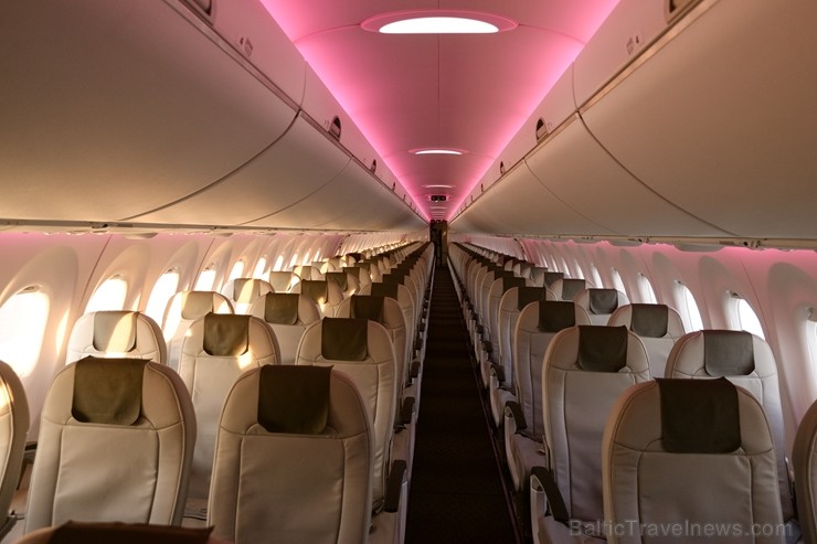 Lidosta «Rīga» un «Airbaltic» medijiem atrāda savu infrastruktūru un gaisa floti 202207