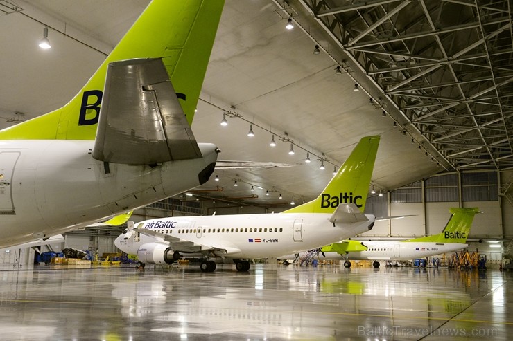Lidosta «Rīga» un «Airbaltic» medijiem atrāda savu infrastruktūru un gaisa floti 202236
