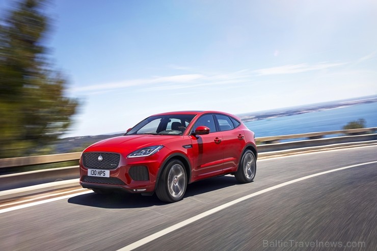 Prezentēts jaunākais Jaguar modelis «E-PACE» 202269