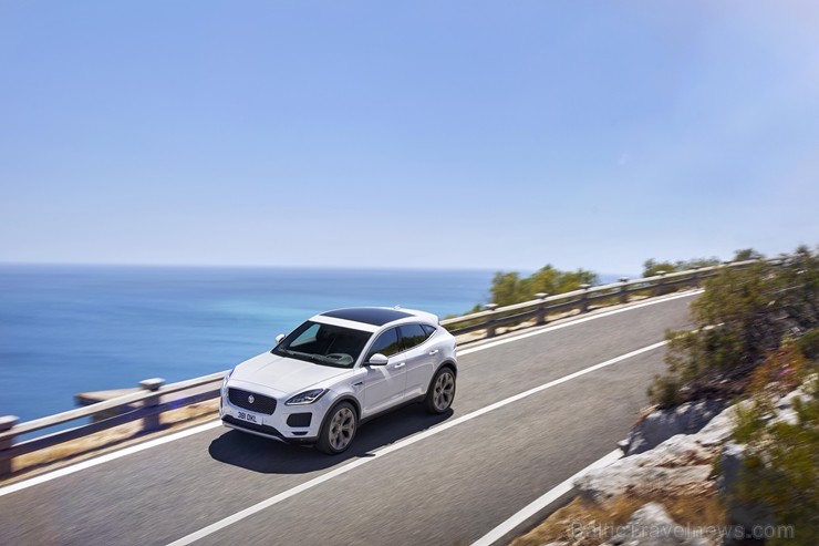 Prezentēts jaunākais Jaguar modelis «E-PACE» 202278