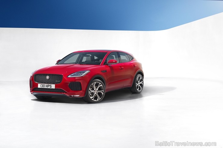 Prezentēts jaunākais Jaguar modelis «E-PACE» 202282