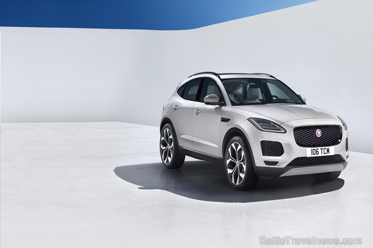 Prezentēts jaunākais Jaguar modelis «E-PACE» 202289