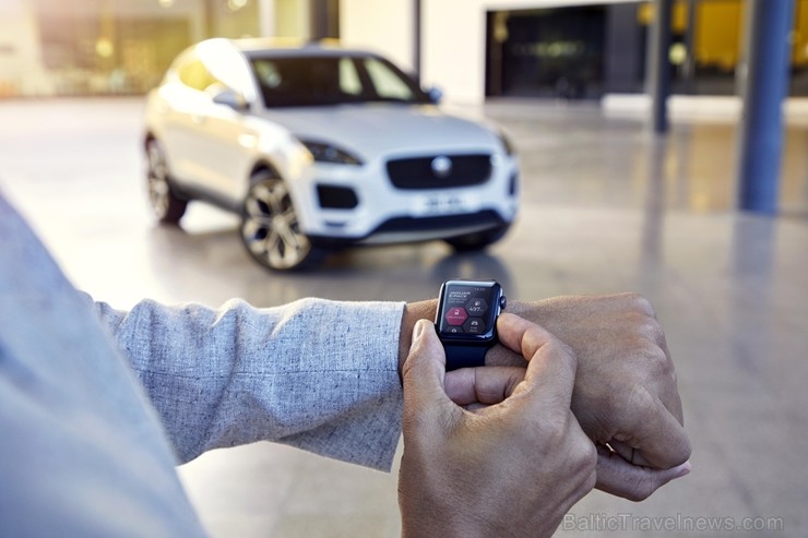 Prezentēts jaunākais Jaguar modelis «E-PACE» 202293