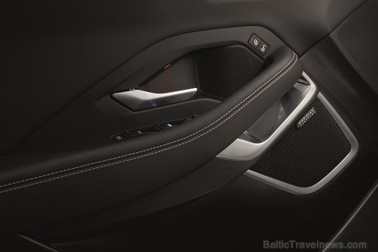 Prezentēts jaunākais Jaguar modelis «E-PACE» 202303