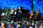 Jūrmalā ar Raimondu Paulu un Kseniju Sidorovu atklāts trešais Jūrmalas festivāls