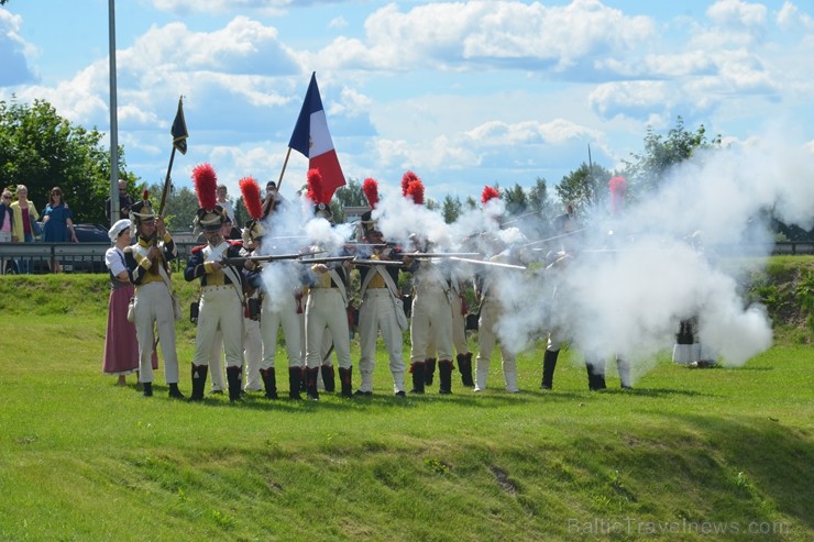 Daugavpils cietoksnī norisinājies 3. Starptautiskais vēstures rekonstrukcijas klubu festivāls «Dinaburg 1812» Daugavpils cietoksnī norisinājies 3. Starptautiskais vēstures rekonstrukcijas klubu festivāls «Dinaburg 1812» 202596
