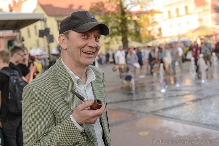 Cēsīs gardi un jestri aizvadīti pilsētas svētki 203048