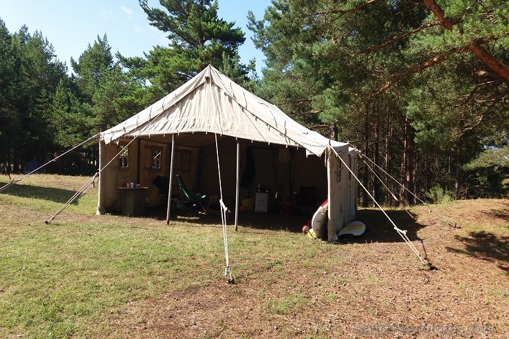 Travelnews.lv dzīvo sērfotāju nometnē brīvā dabā un piedzīvo visu Kurzemes krasta dabas stihiju varenību Travelnews.lv dzīvo sērfotāju nometnē brīvā dabā un piedzīvo visu Kurzemes krasta dabas stihiju varenību 203803
