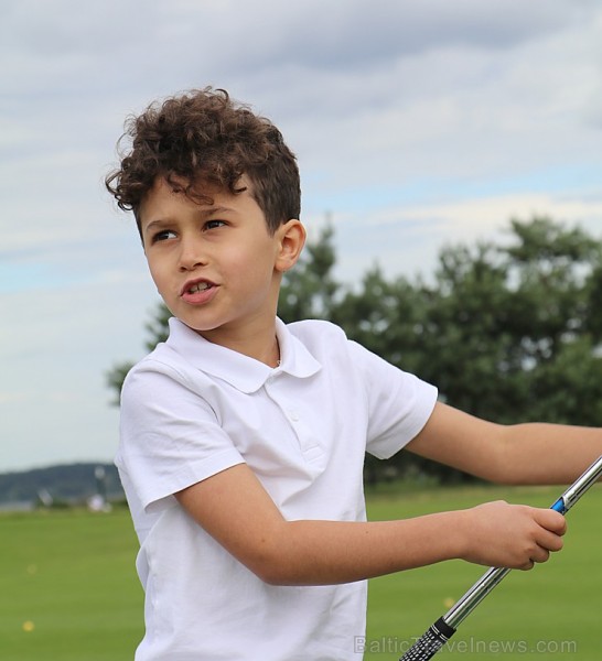 Travelnews.lv kopā ar «Turkish Airlines» mācās golfa klubā «Ozo Golf Club» spēlēt golfu 203949