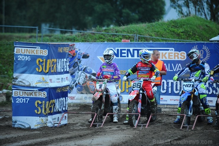 Ventspilī aizvadītas ikgadējās supermotokrosa sacensības «Ventbunkers lielā balva 2017» 204434