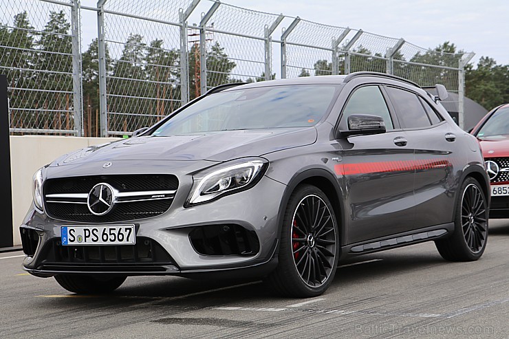 Travelnews.lv 16.08.2017 Biķerniekos joņo ar «Mercedes-Benz Star Experience» pasākuma vāģiem 204704