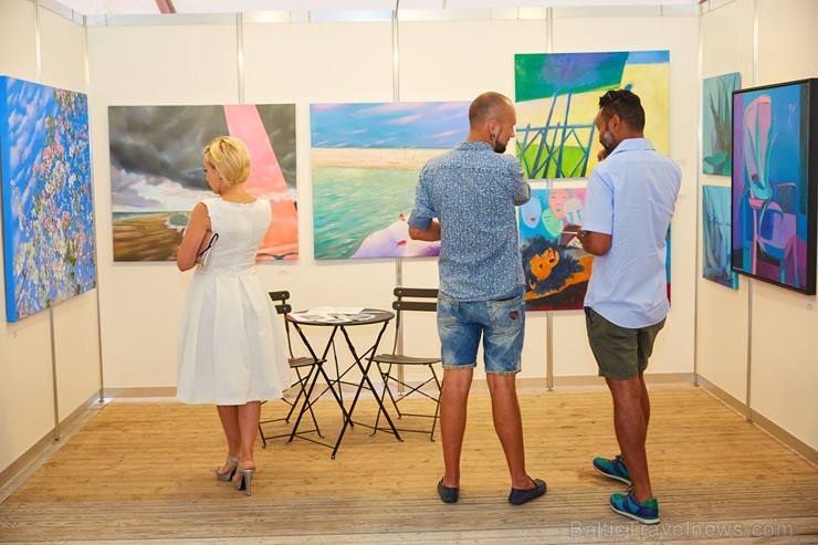 Jūrmalas pludmales kompleksā «Legend Beach» pirmo reizi notiek mākslas gadatirgus «Jurmala Art Fair». Jūrmalas pludmales kompleksā «Legend Beach» pirmo reizi notiek mākslas gadatirgus «Jurmala Art Fair». 205317