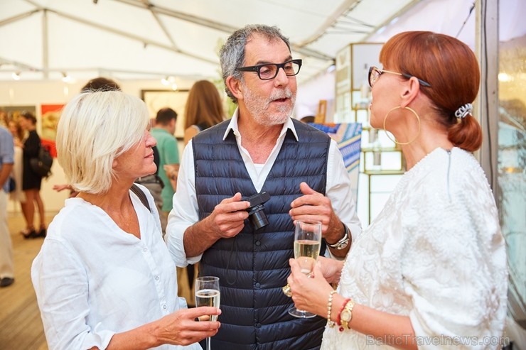Jūrmalas pludmales kompleksā «Legend Beach» pirmo reizi notiek mākslas gadatirgus «Jurmala Art Fair». Jūrmalas pludmales kompleksā «Legend Beach» pirmo reizi notiek mākslas gadatirgus «Jurmala Art Fair». 205322