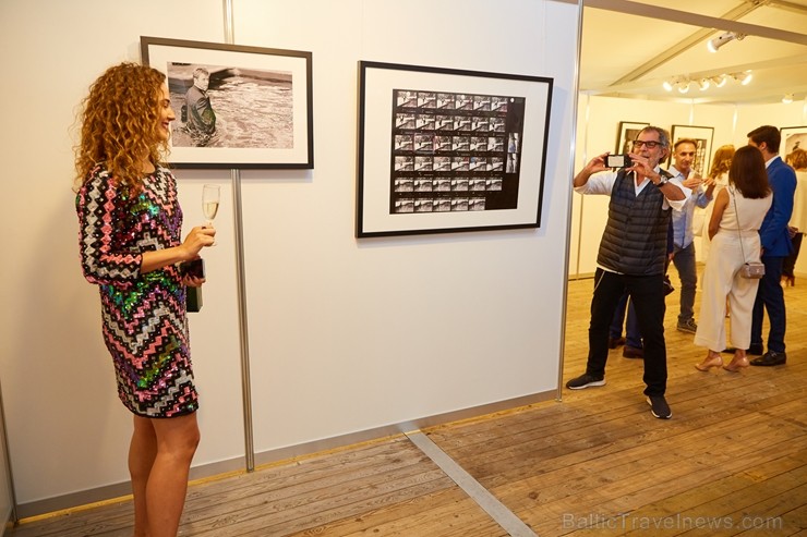 Jūrmalas pludmales kompleksā «Legend Beach» pirmo reizi notiek mākslas gadatirgus «Jurmala Art Fair». Jūrmalas pludmales kompleksā «Legend Beach» pirmo reizi notiek mākslas gadatirgus «Jurmala Art Fair». 205324