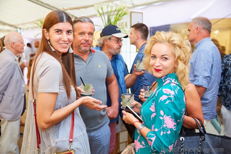 Jūrmalas pludmales kompleksā «Legend Beach» pirmo reizi notiek mākslas gadatirgus «Jurmala Art Fair». Jūrmalas pludmales kompleksā «Legend Beach» pirmo reizi notiek mākslas gadatirgus «Jurmala Art Fair». 205325