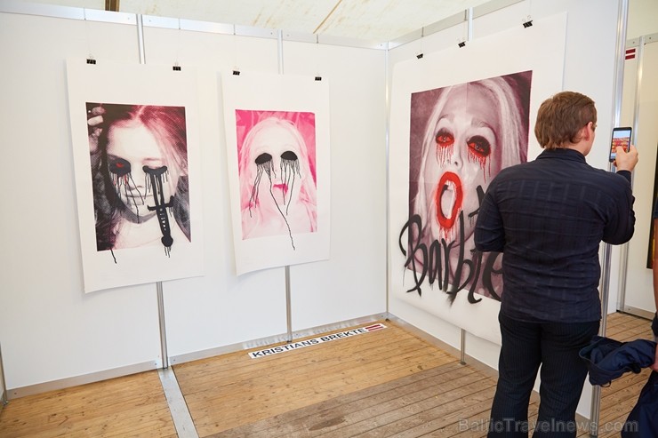 Jūrmalas pludmales kompleksā «Legend Beach» pirmo reizi notiek mākslas gadatirgus «Jurmala Art Fair». Jūrmalas pludmales kompleksā «Legend Beach» pirmo reizi notiek mākslas gadatirgus «Jurmala Art Fair». 205326
