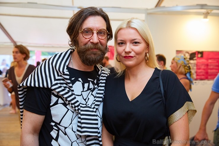 Jūrmalas pludmales kompleksā «Legend Beach» pirmo reizi notiek mākslas gadatirgus «Jurmala Art Fair». Jūrmalas pludmales kompleksā «Legend Beach» pirmo reizi notiek mākslas gadatirgus «Jurmala Art Fair». 205342