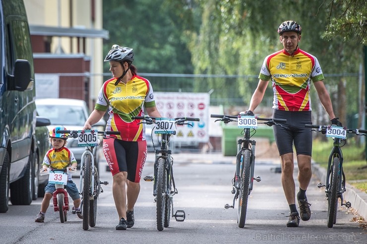 Olainē krāšņi aizvadīti jau trešie Latvijas Velo svētki 205521