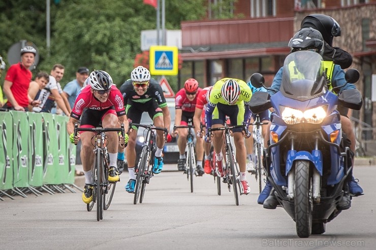 Olainē krāšņi aizvadīti jau trešie Latvijas Velo svētki 205530