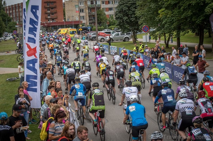 Olainē krāšņi aizvadīti jau trešie Latvijas Velo svētki 205533