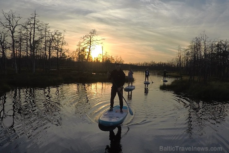 Travelnews.lv izbauda SUP saulrieta piedzīvojumu Cenas tīrelī 205843