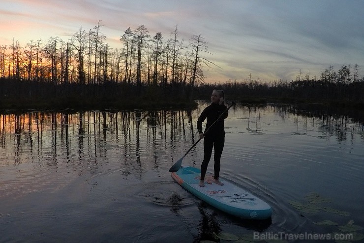 Travelnews.lv izbauda SUP saulrieta piedzīvojumu Cenas tīrelī 205854