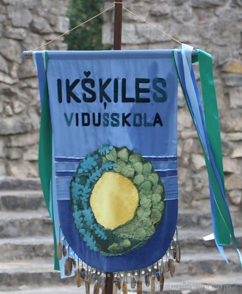 Ikšķiles vidusskolā ienāk 1.septembra svinības gandrīz ar 1000 skolēniem 205885