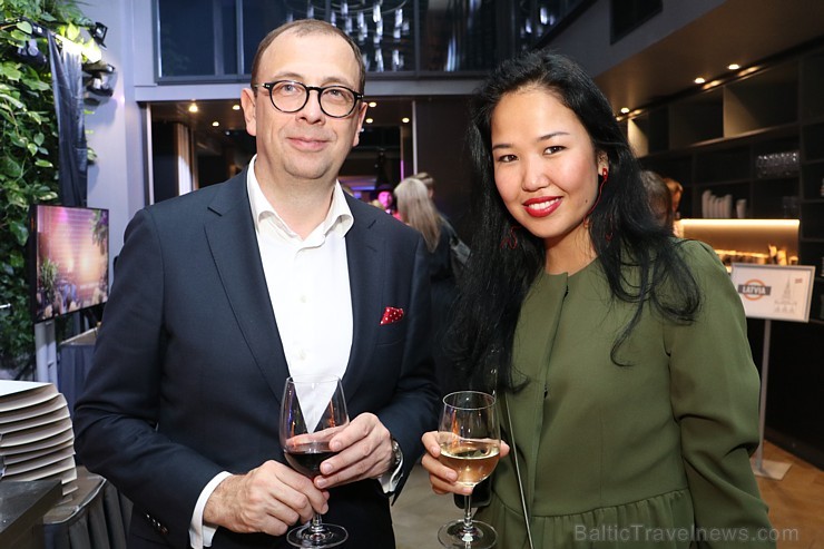 Rīgas 5 zvaigžņu viesnīca «Pullman Riga Old Town» skaisti svin viena gada jubileju 206627