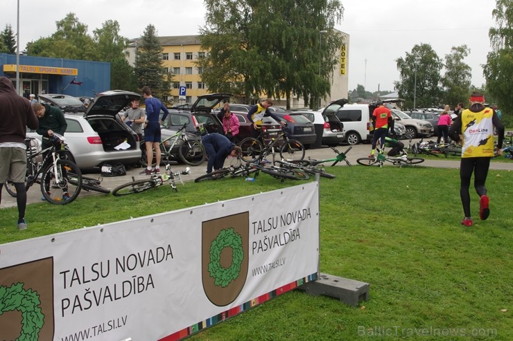 Talsu izaicinošajos pakalnos un dubļos norit xRace seriāla piektais posms 206665