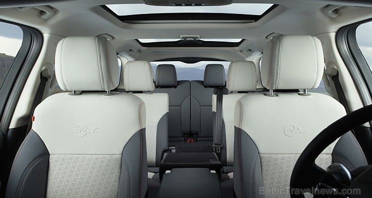 Land Rover Discovery SVX ir īpaši piemērots apvidus cienītājiem un ceļotājiem 207057