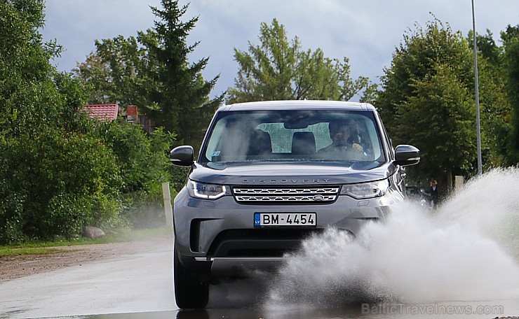 Travelnews.lv ar jauno Land Rover Discovery dodas pusdienot uz Rūmenes kafejnīcu 207165
