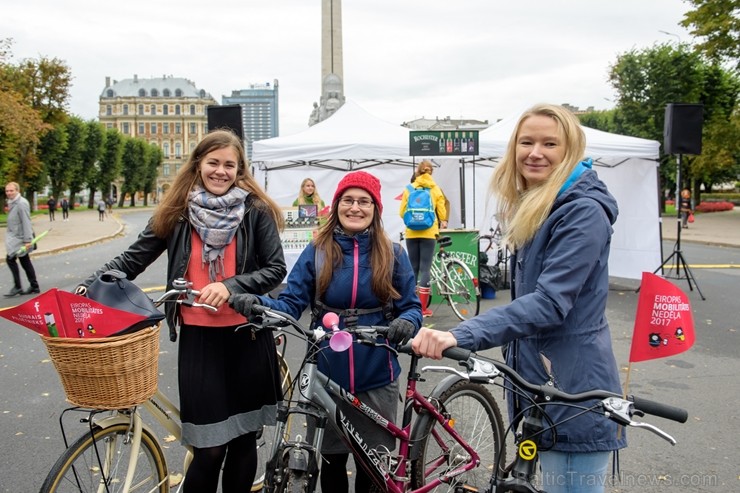 «Ar velo uz darbu» dienā simtiem rīdzinieku izvēlas divriteni 207345