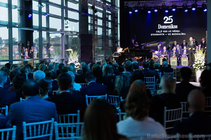 «Domenikss» prezentē «Mercedes-Benz» zīmolu ar 25 gadu jubilejas svinībām 207844