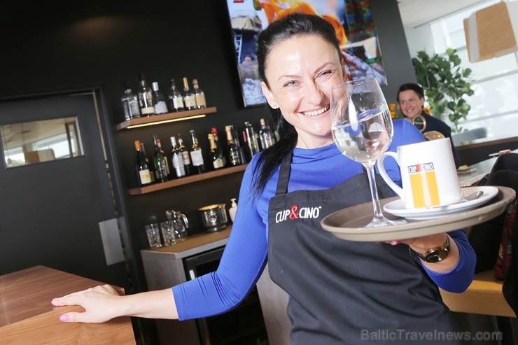 «Mežciema Sky» pēc rekonstrukcijas durvis vērusi vēl skaistāka «Cup&Cino» kafejnīca 208288
