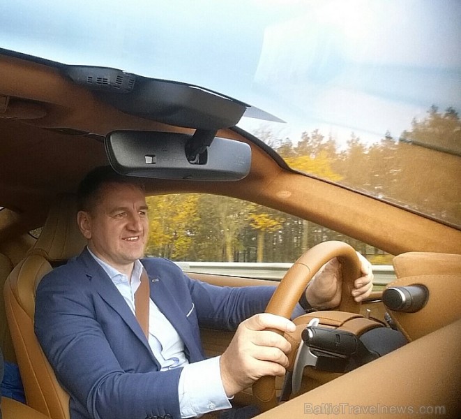 Travelnews.lv apceļo Latvijas zelta rudeni ar sportisko un futūristisko vāģi «Lexus LC 500» 209450
