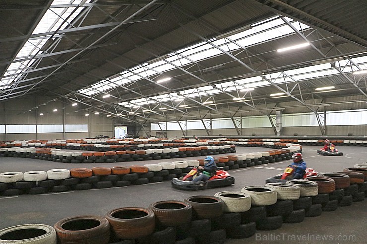 Travelnews.lv jauniešu komanda joņo ar kartingu halles «Ātruma cilts» kartingiem 209457
