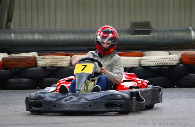 Travelnews.lv jauniešu komanda joņo ar kartingu halles «Ātruma cilts» kartingiem 209461