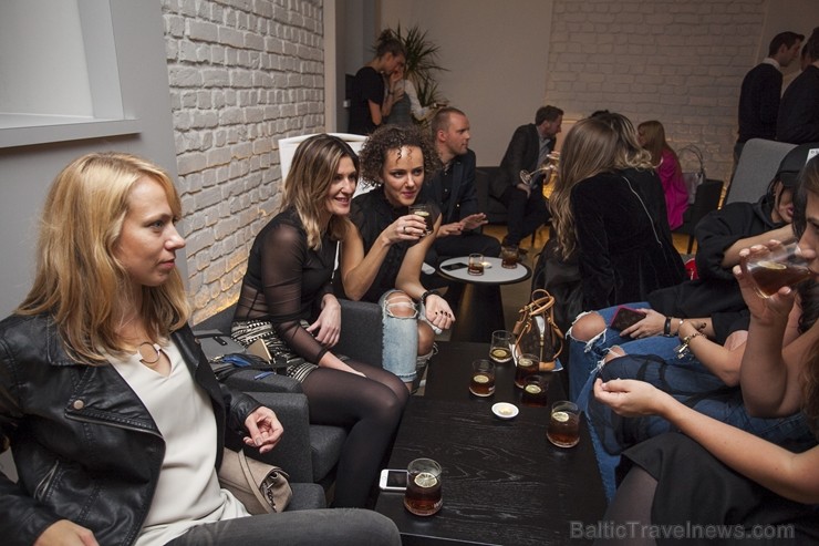 Rīgā pilnā sparā norisinājas «Riga Fashion Week 2017» 209805