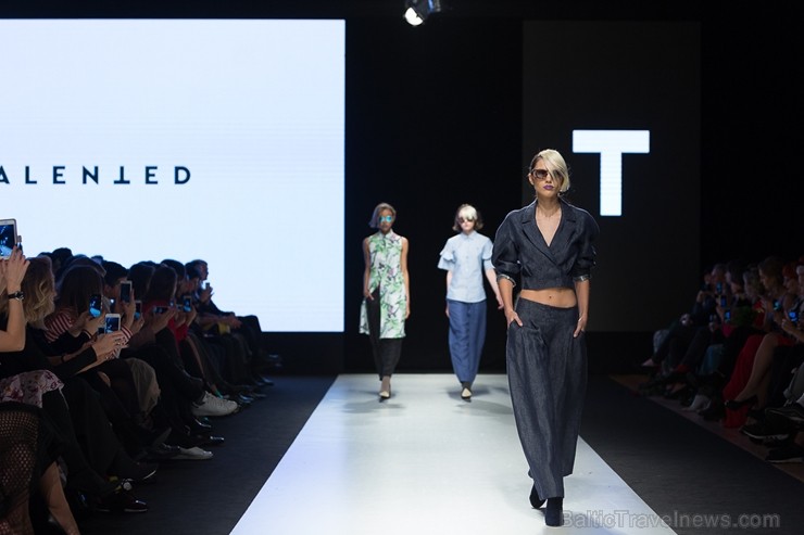 Rīgā pilnā sparā norisinājas «Riga Fashion Week 2017» 209854