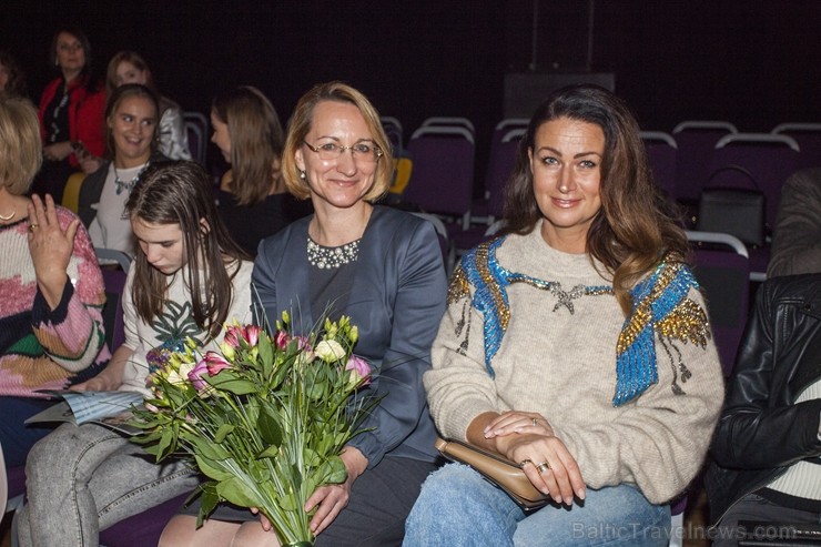 Rīgā pilnā sparā norisinājas «Riga Fashion Week 2017» 209881