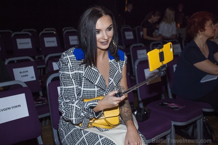 Rīgā pilnā sparā norisinājas «Riga Fashion Week 2017» 209882