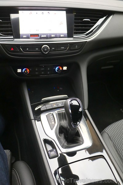 Travelnews.lv apceļo rudenīgo Latviju ar jauno, ekonomisko un ietilpīgo Opel Insignia Sport Tourer Travelnews.lv apceļo rudenīgo Latviju ar jauno, ekonomisko un ietilpīgo Opel Insignia Sport Tourer 210003