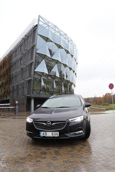Travelnews.lv apceļo rudenīgo Latviju ar jauno, ekonomisko un ietilpīgo Opel Insignia Sport Tourer Travelnews.lv apceļo rudenīgo Latviju ar jauno, ekonomisko un ietilpīgo Opel Insignia Sport Tourer 210009