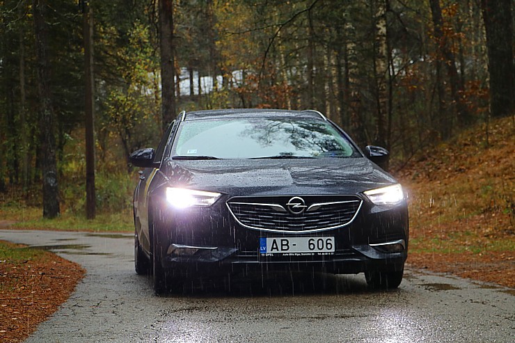 Travelnews.lv apceļo rudenīgo Latviju ar jauno, ekonomisko un ietilpīgo Opel Insignia Sport Tourer Travelnews.lv apceļo rudenīgo Latviju ar jauno, ekonomisko un ietilpīgo Opel Insignia Sport Tourer 210015